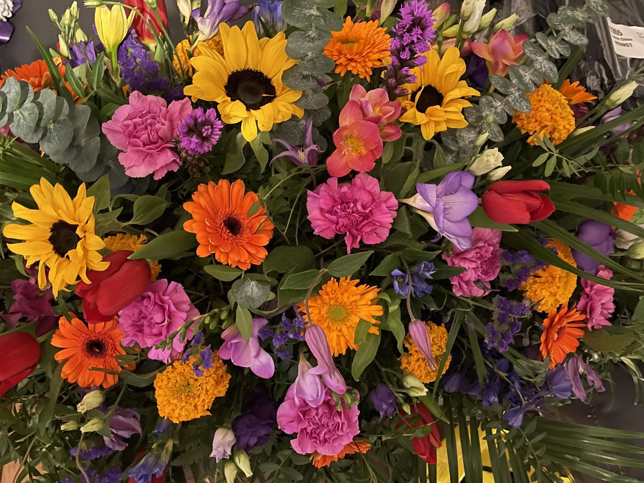 Sunflower and gerbera colourful spray